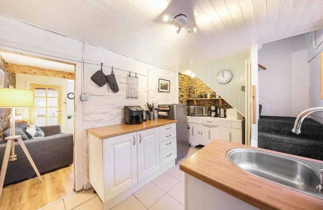 Host & Stay | Batemill Cottage