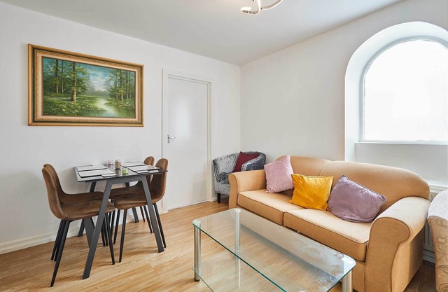 Host & Stay | Carrville Apartment