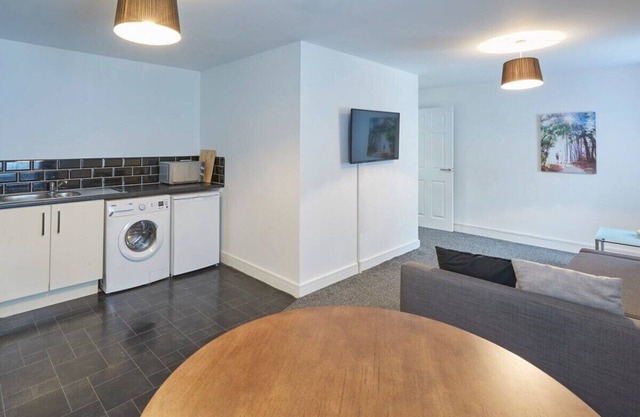 Host & Stay | Cove Hideaway