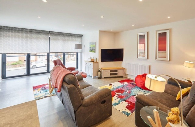 Host & Stay | Even Keel