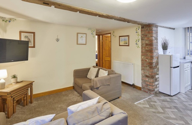 Host & Stay | Owl Sum