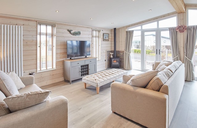 Host & Stay | Kittiwake Lodge