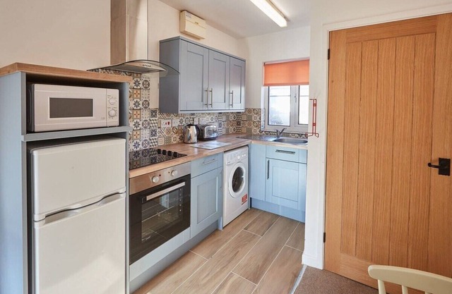 Host & Stay | Horseshoe Cottage