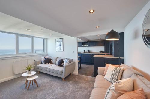 Host & Stay - Penthouse Pier View