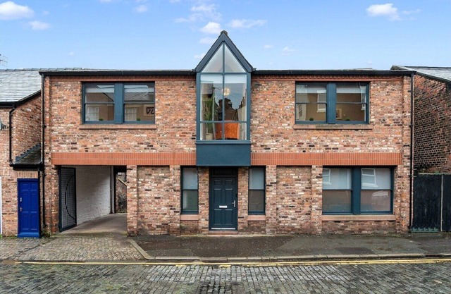 Host & Stay | The Coachouse at Pilgrim St
