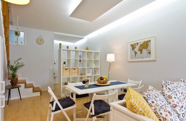 Host Wise - Charmy Sunny Duplex | City Center