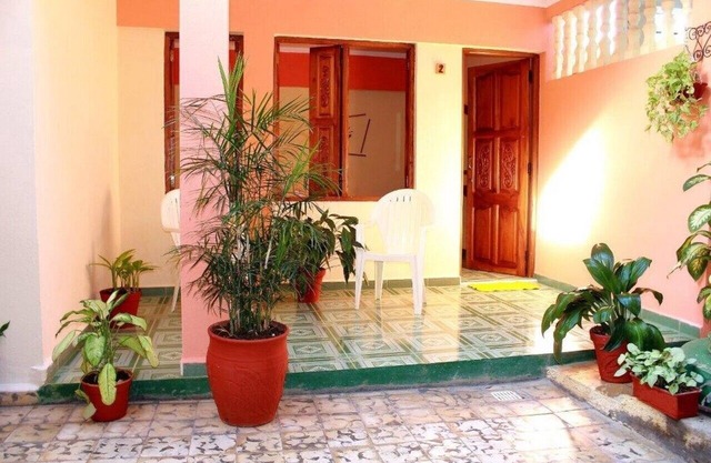 Hostal Casa Frank MORON