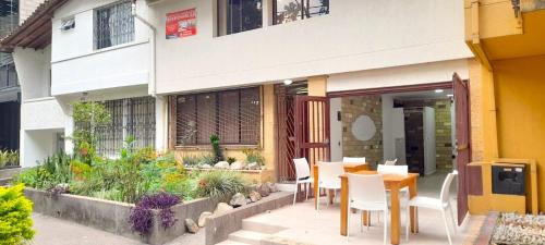 Hostal Saveva Para Grupos Familias Estudiantes y Deportistas