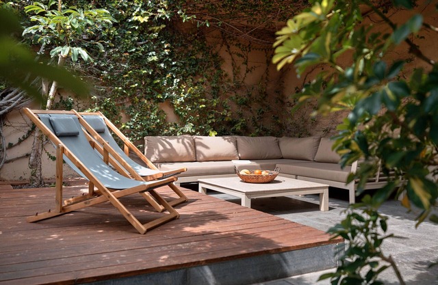 Hot pool, sea, wifi pro, gas barbecue, garden, 01