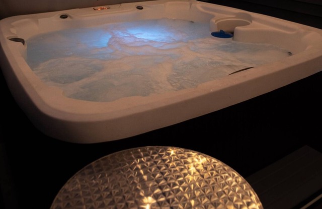Hot Tub Arcadia - Relax and Play
