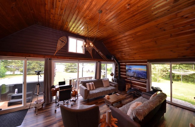 Hot Tub | Dock | Swimming | Close To Ottawa