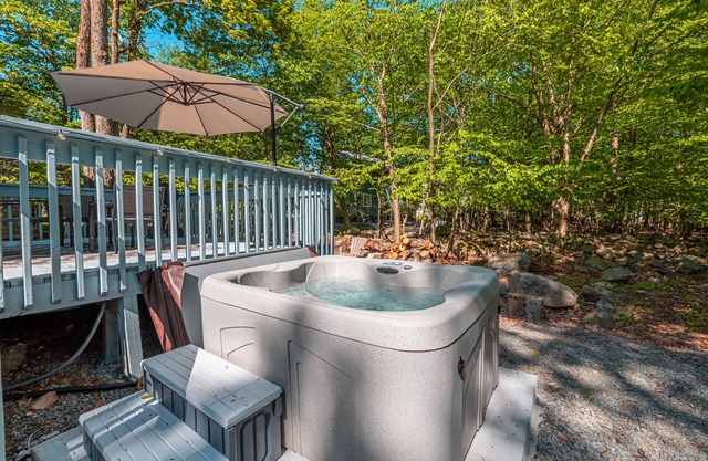 Hot Tub/Fire Pit/Fire Place/Family