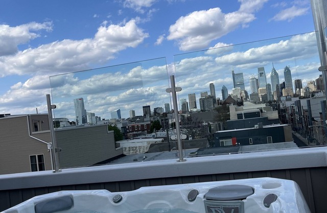 Hot Tub on Roofdeck