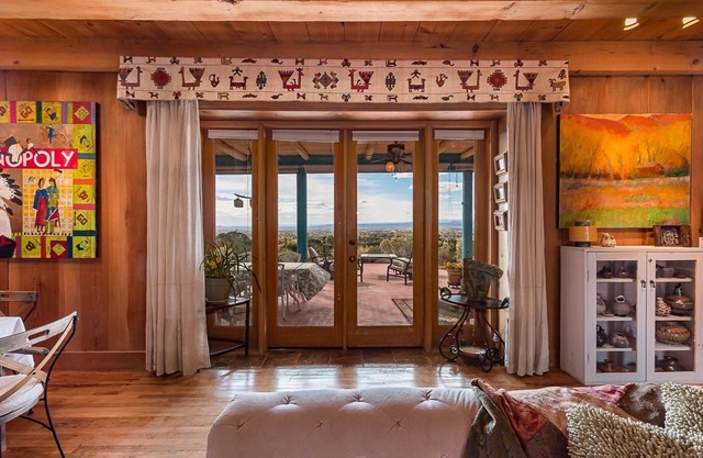 HOT TUB! SUNSET VIEWS! ACREAGE! IN TOWN!