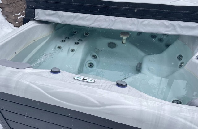 Hot Tub with a View!