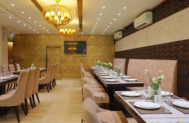 Hotel 16 , Delhi