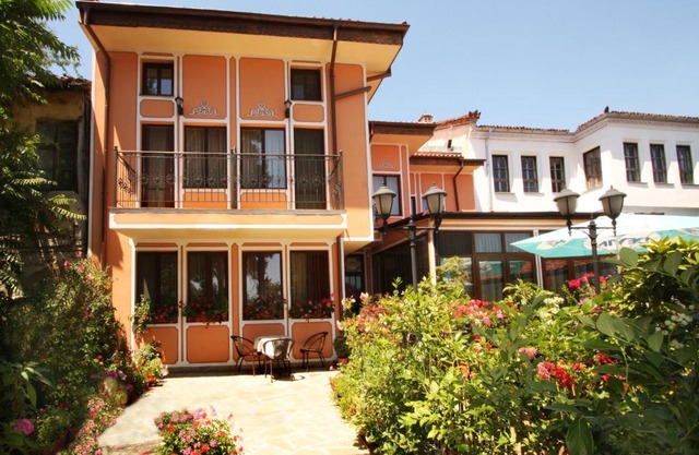 Hotel Alafrangite