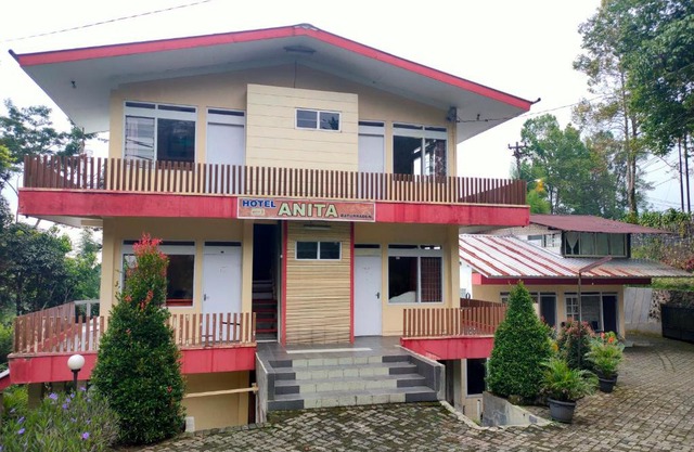 Hotel Anita Baturaden Mitra RedDoorz