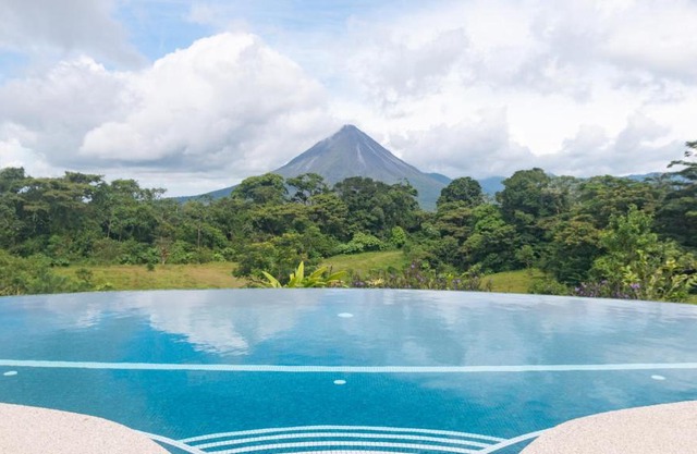Hotel Arenal Lodge