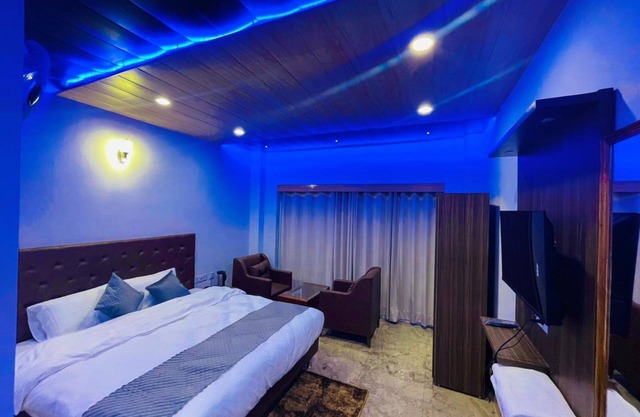 Hotel Candle Wood Shimla