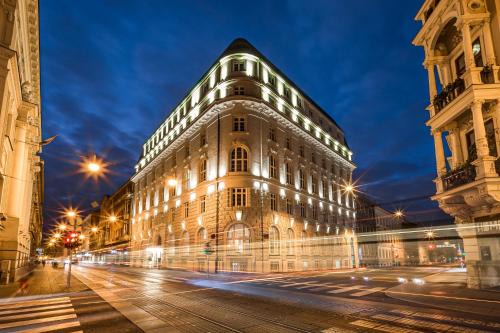 Hotel Capital