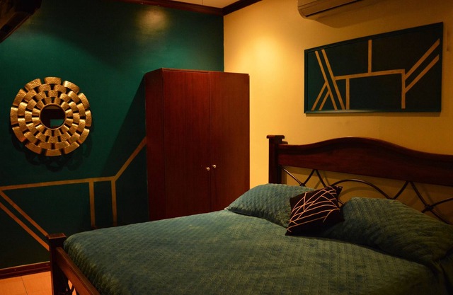 Hotel CR Lounge by Little Havana