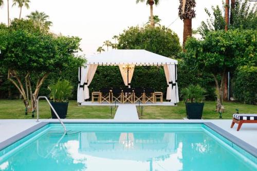 Hotel El Cid by AvantStay Mid-Century Charm with Poolside Cabanas