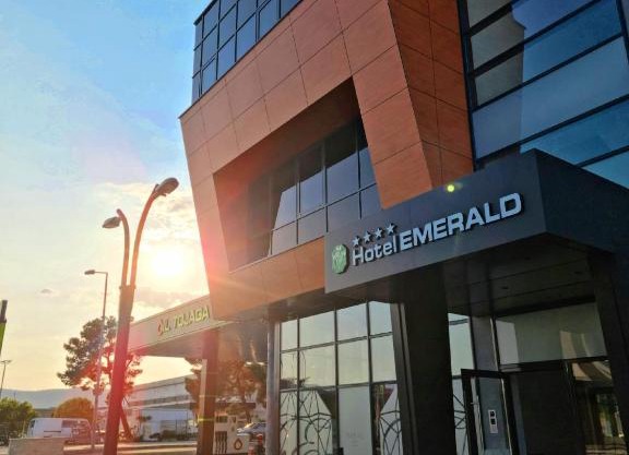 Hotel Emerald