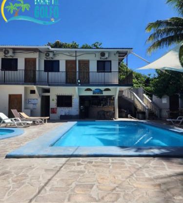 Hotel frente a la playa