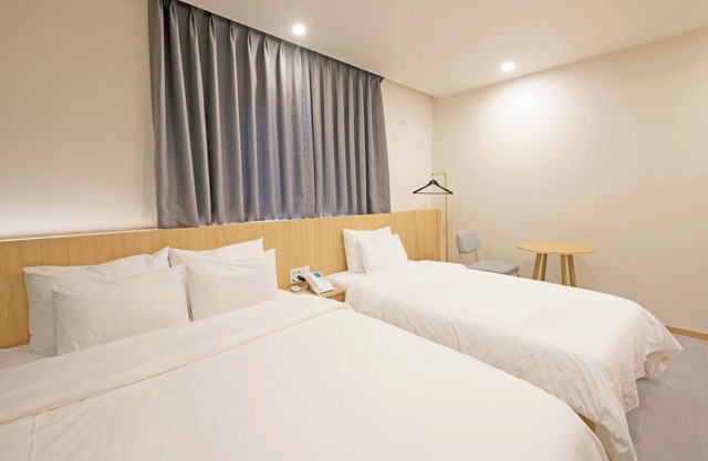Hotel Leo