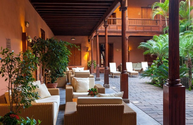 Hotel LIVVO La Quinta Roja