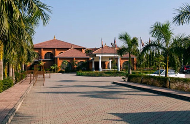 Hotel Lumbini Garden New Crystal