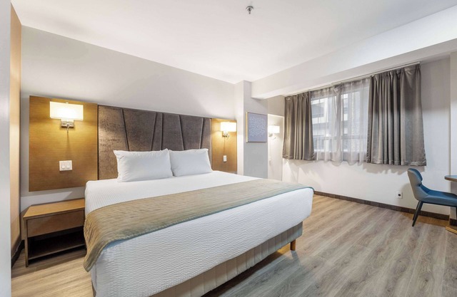Hotel Montreal Metropolitan, BW Signature Collection
