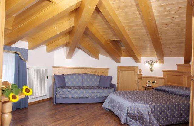 Hotel Mountain Resort Commezzadura