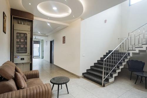 Hotel O Blue Stone Residency