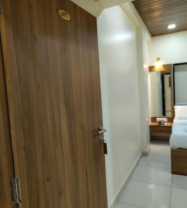 Hotel Queen Inn