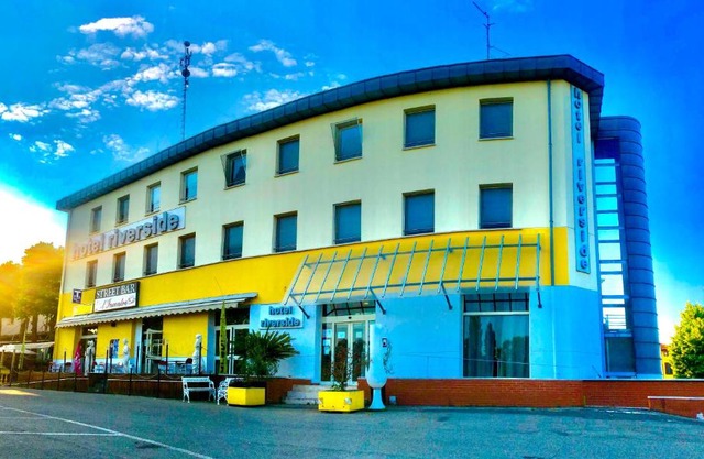 Hotel Riverside