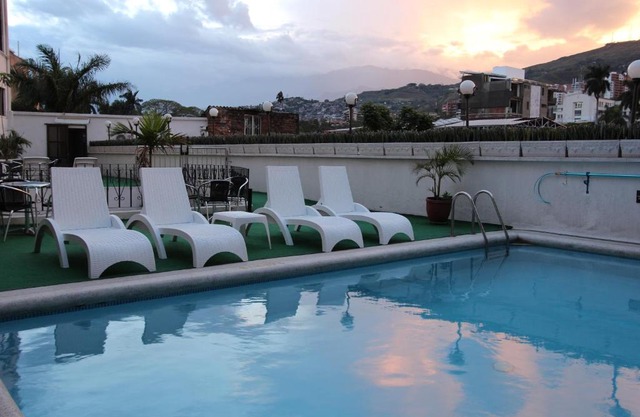 Hotel San Fernando Real