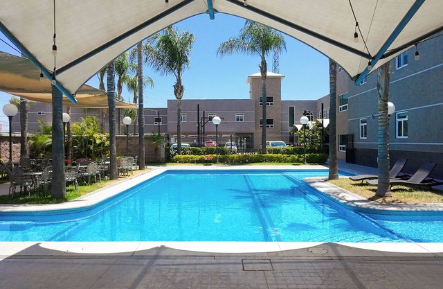 Hotel & Suites Aliana
