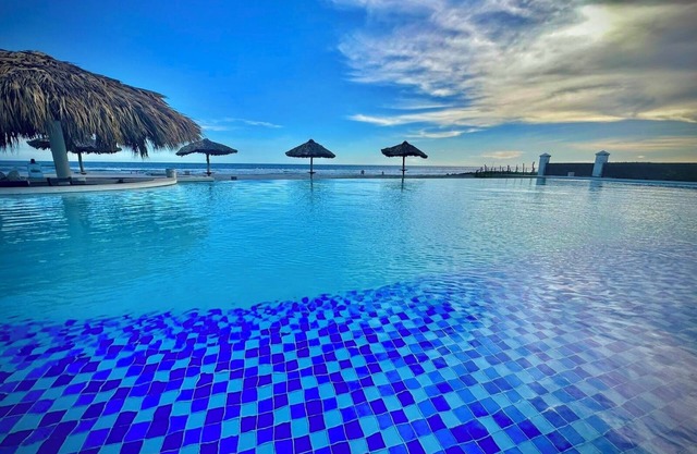 HOTEL TESORO BEACH