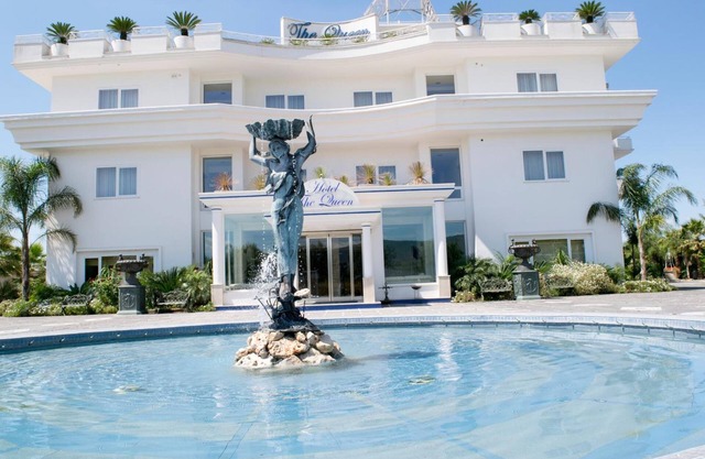 Hotel The Queen