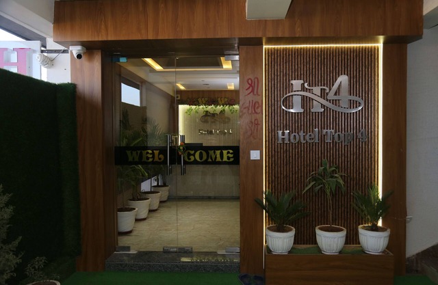 HOTEL TOP 4