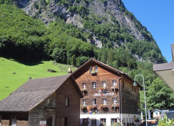 Hotel Urirotstock