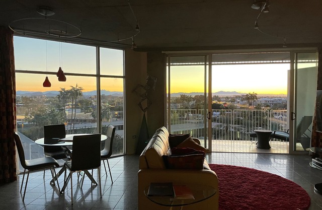 Hotel Valley Ho - Corner Tower Loft Suite - Pool and Old Town Scottsdale Views
