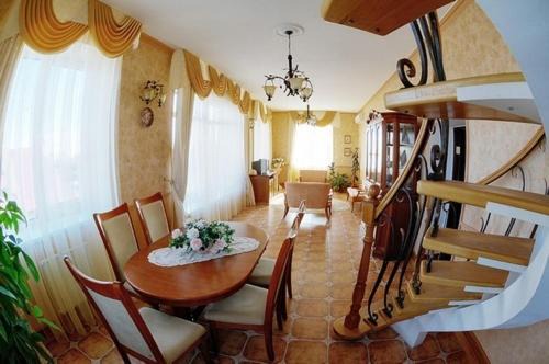 Hotel Zoryanka