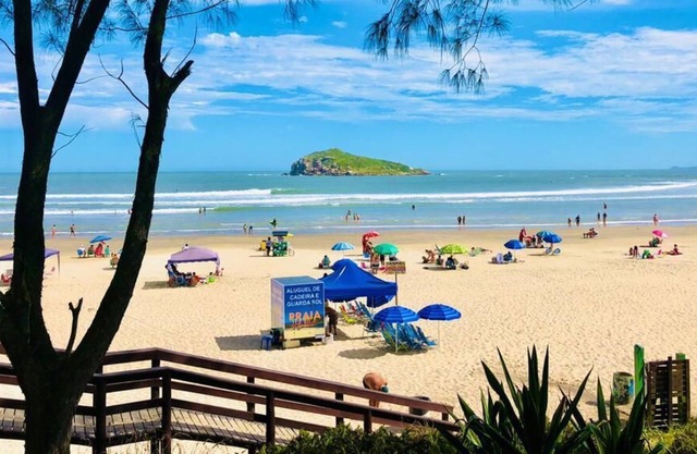 House 200m from the Quintino lagoon