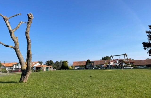 House 300m from the beach on foot! Ideal for families and hikers