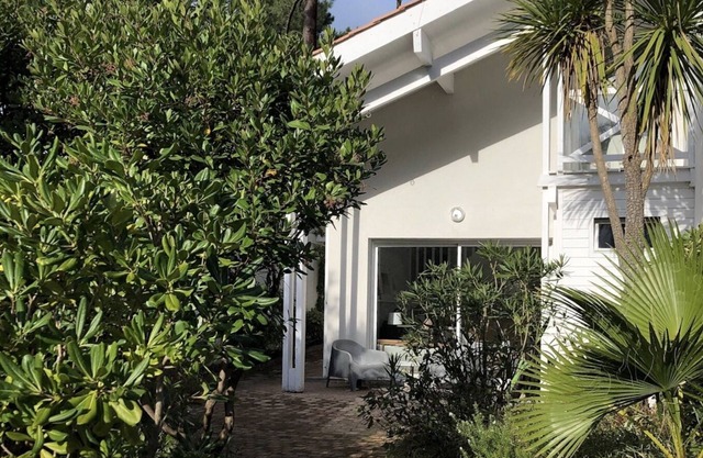 House 5 minutes from the beach and Lake Hossegor. golf view of Seignosse.