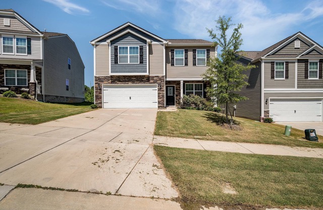 House 5 minutes to Whitewater center and 12 minutes to Charlotte Douglas Airport
