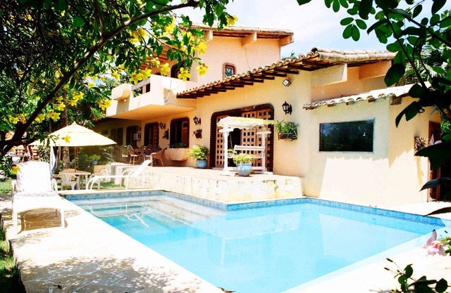 House 6 suites and 100 meters from Horseshoe Beach/Full Service Homemade